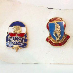Vintage US medals / freedom's guardian, victory starts here, steadfast and loyal